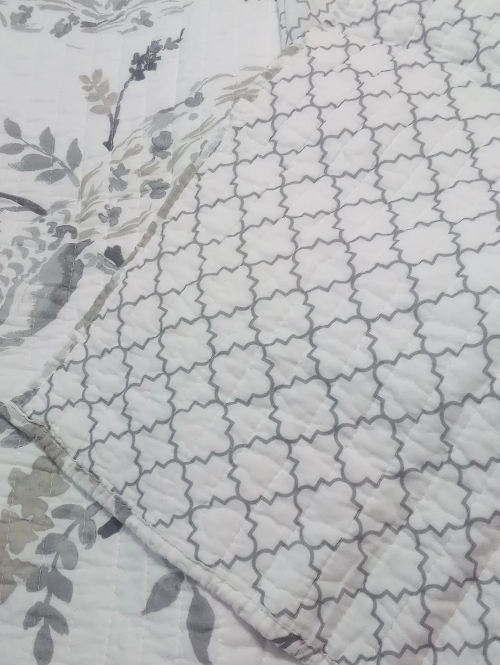 Reversable Twin Floral Toile Quilted Bedspread & Sham NWT $209.99